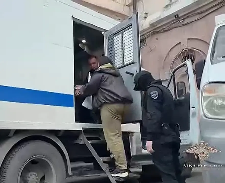 В Калмыкии задержали мошенников, обманывавших бойцов на 900 тысяч