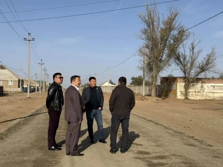 В Яшкуле за неделю достроят дорогу к стадиону «Урожай»